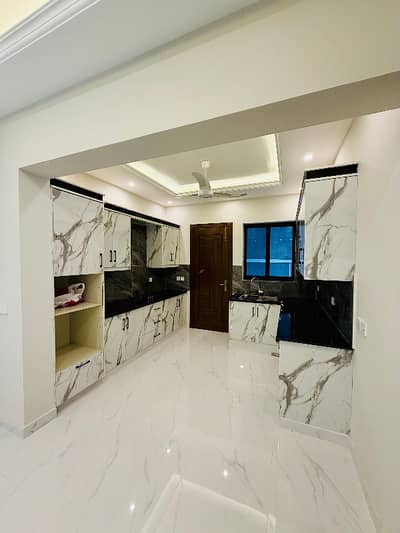 In G-9/4 House Sized 3200 Square Feet For sale