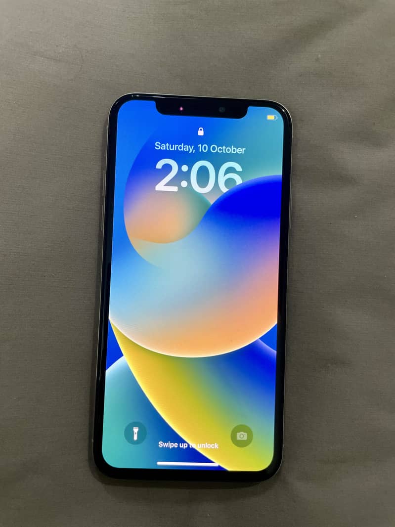 Apple iPhone X 3