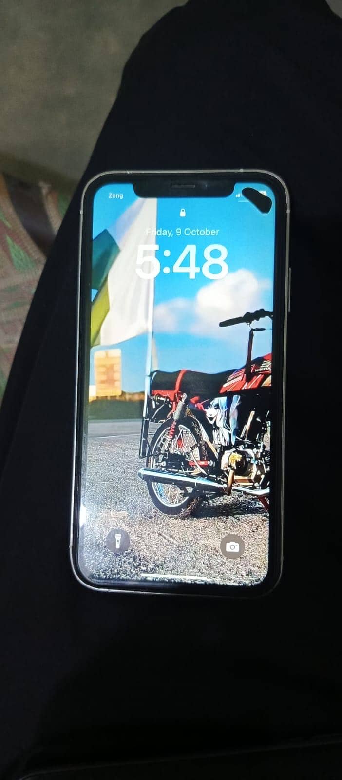 Apple iPhone XR 4