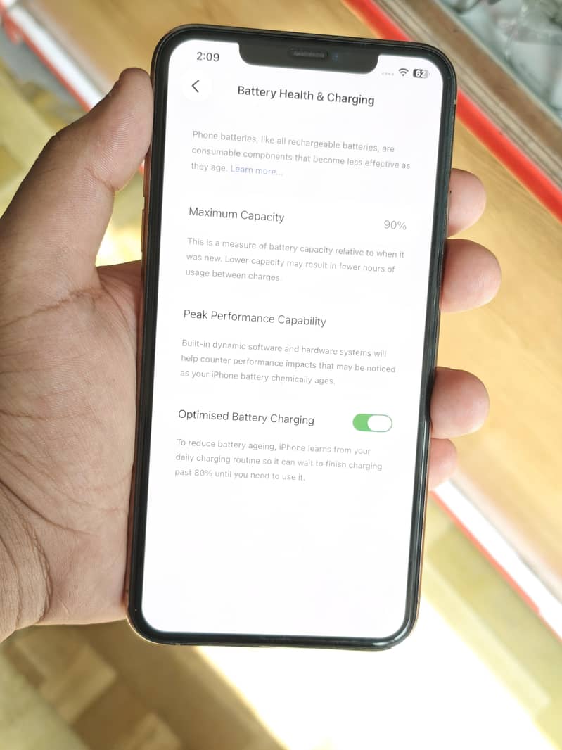 Apple iPhone 11 Pro Max 2