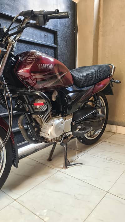 YAMAHA YB 125Z