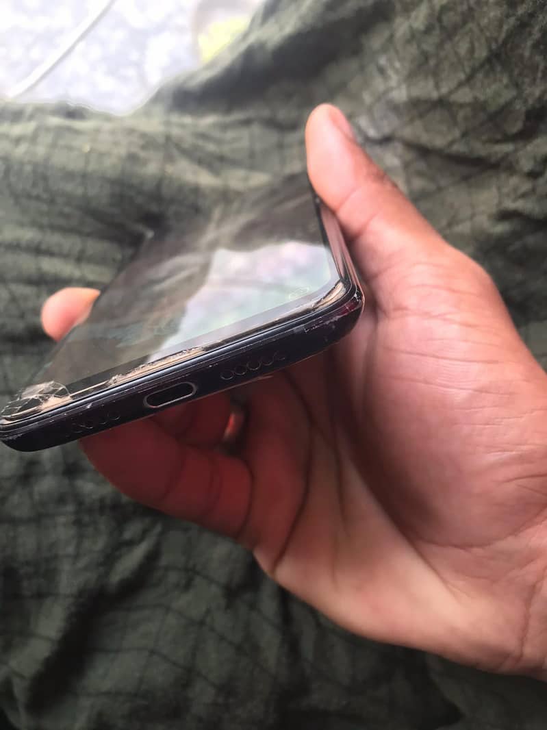One Plus 6T 2