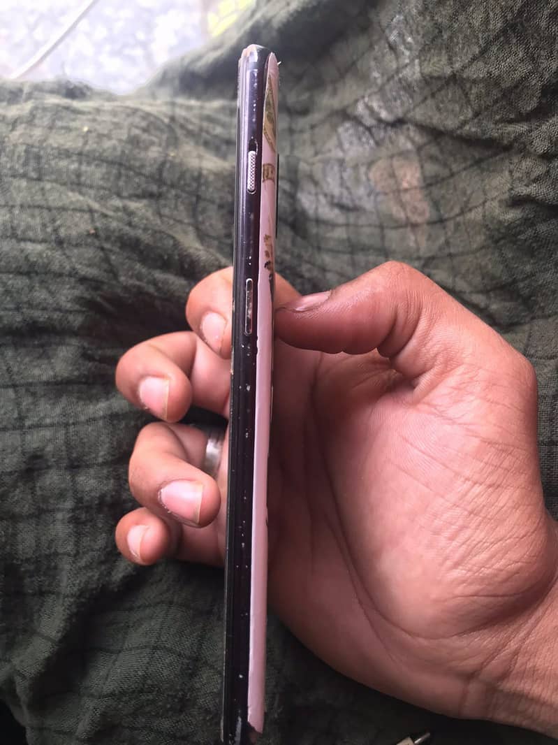 One Plus 6T 4