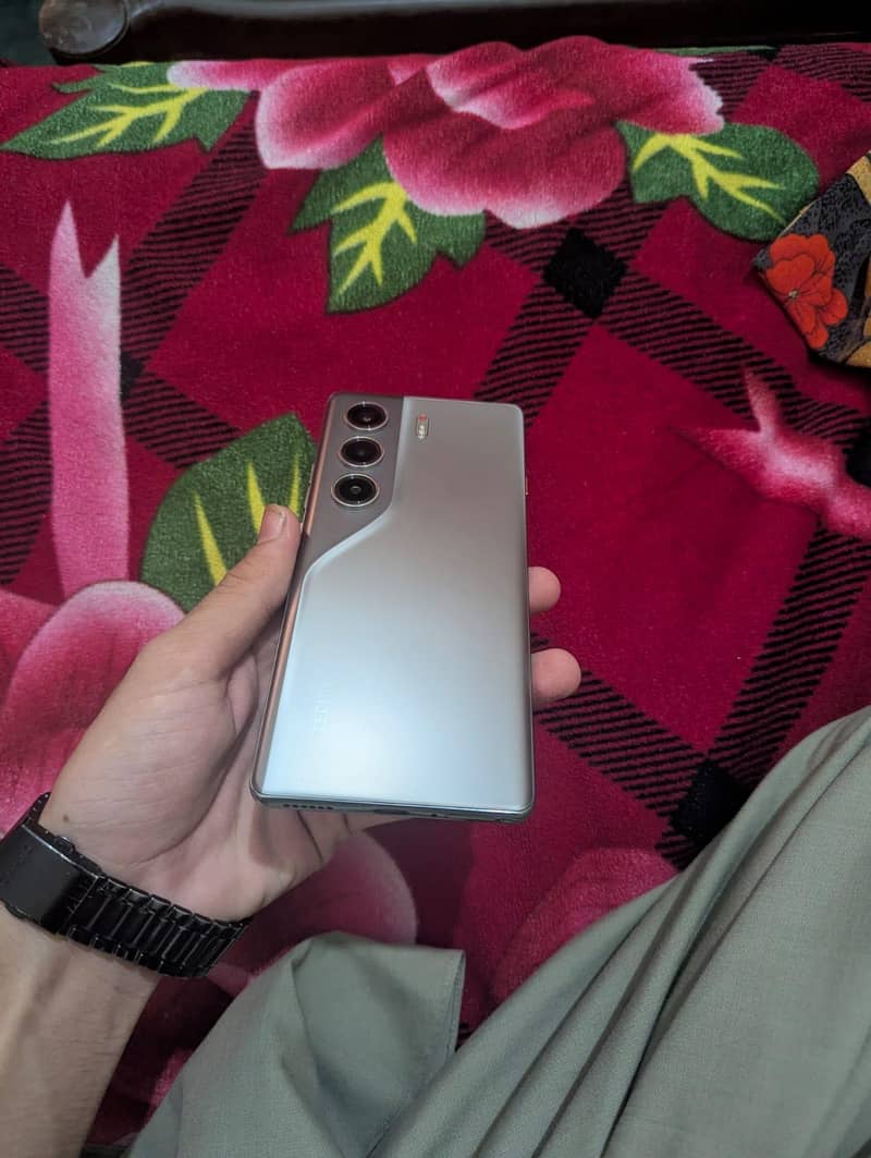 Tecno CAMON 40 Pro 2
