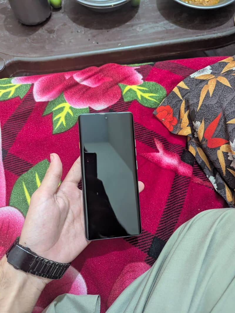 Tecno CAMON 40 Pro 4