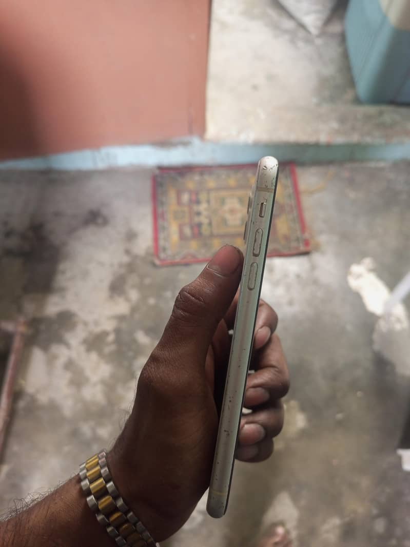 Apple iPhone 11 2