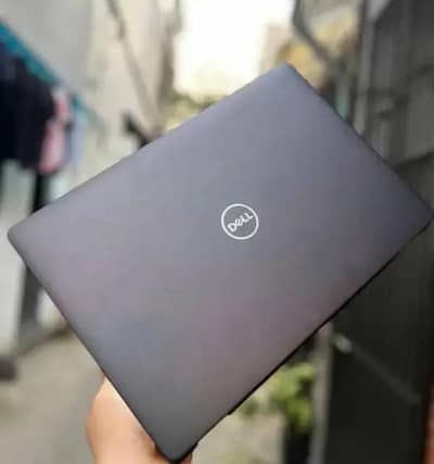 Dell Core i5 7th Generation (Ram 8GB + SSD 256GB) Full HD Display
