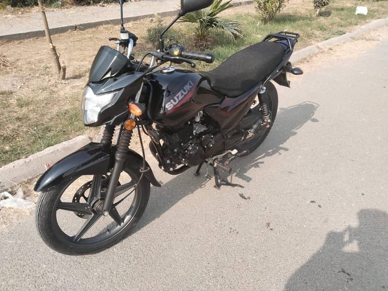 Suzuki GR 150 2