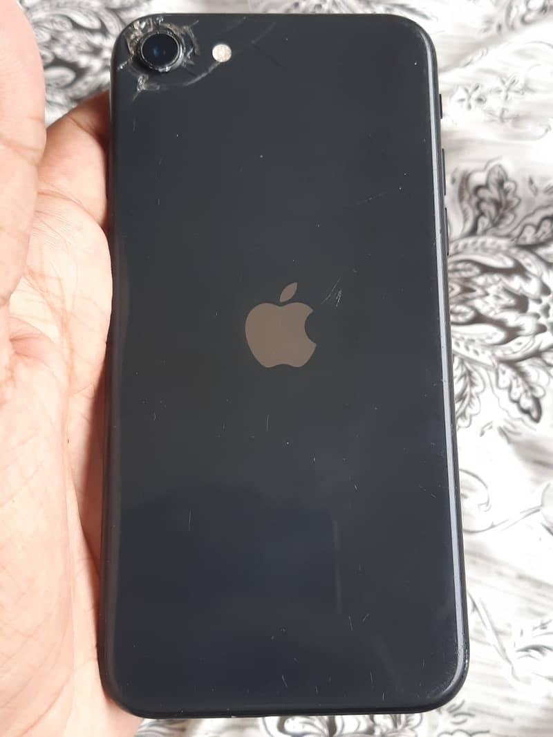 Apple iPhone SE (2nd generation ) 6