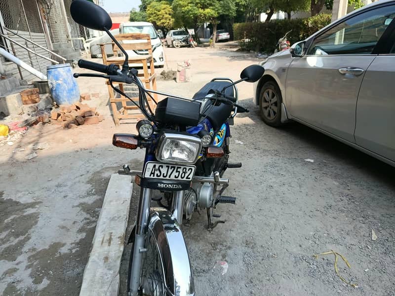 Honda CD-70 0