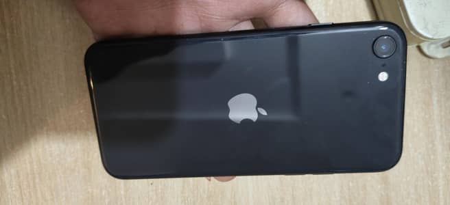 Apple iPhone SE