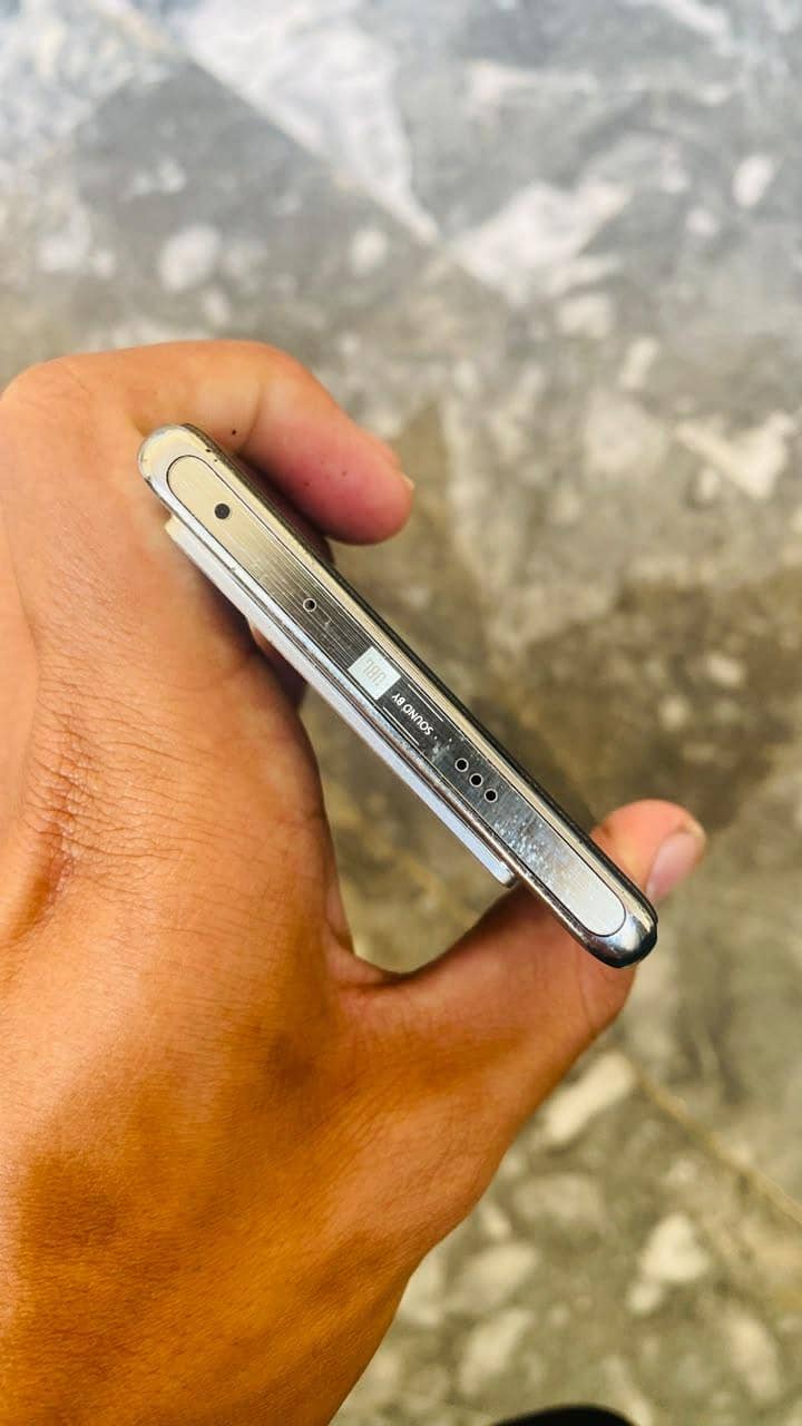 Infinix Note 40 Pro 1