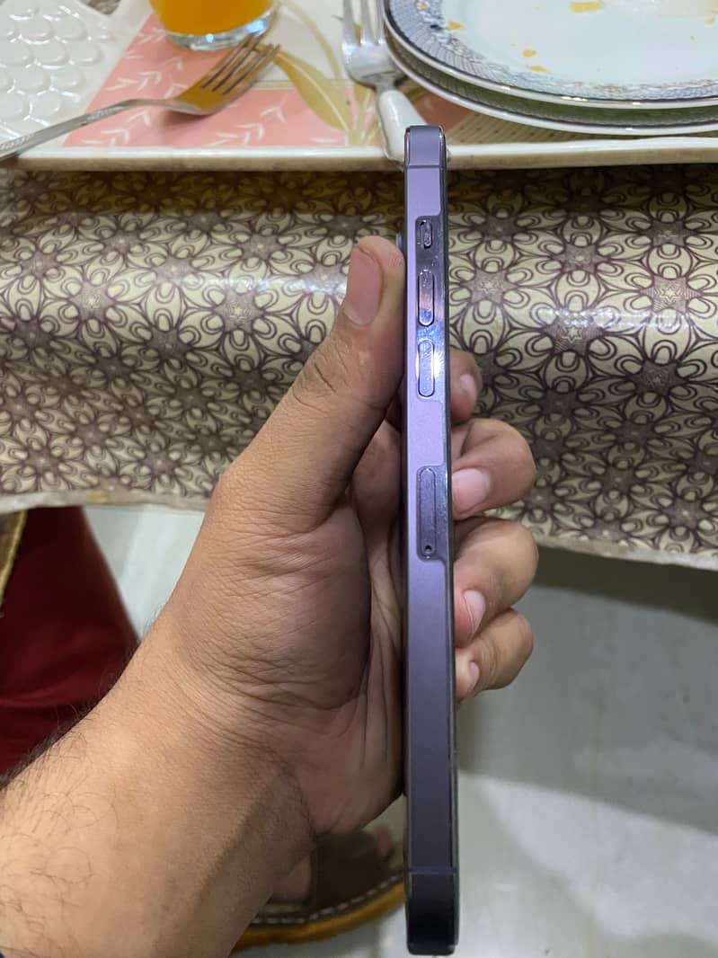 Apple iPhone 14 Pro Max 2