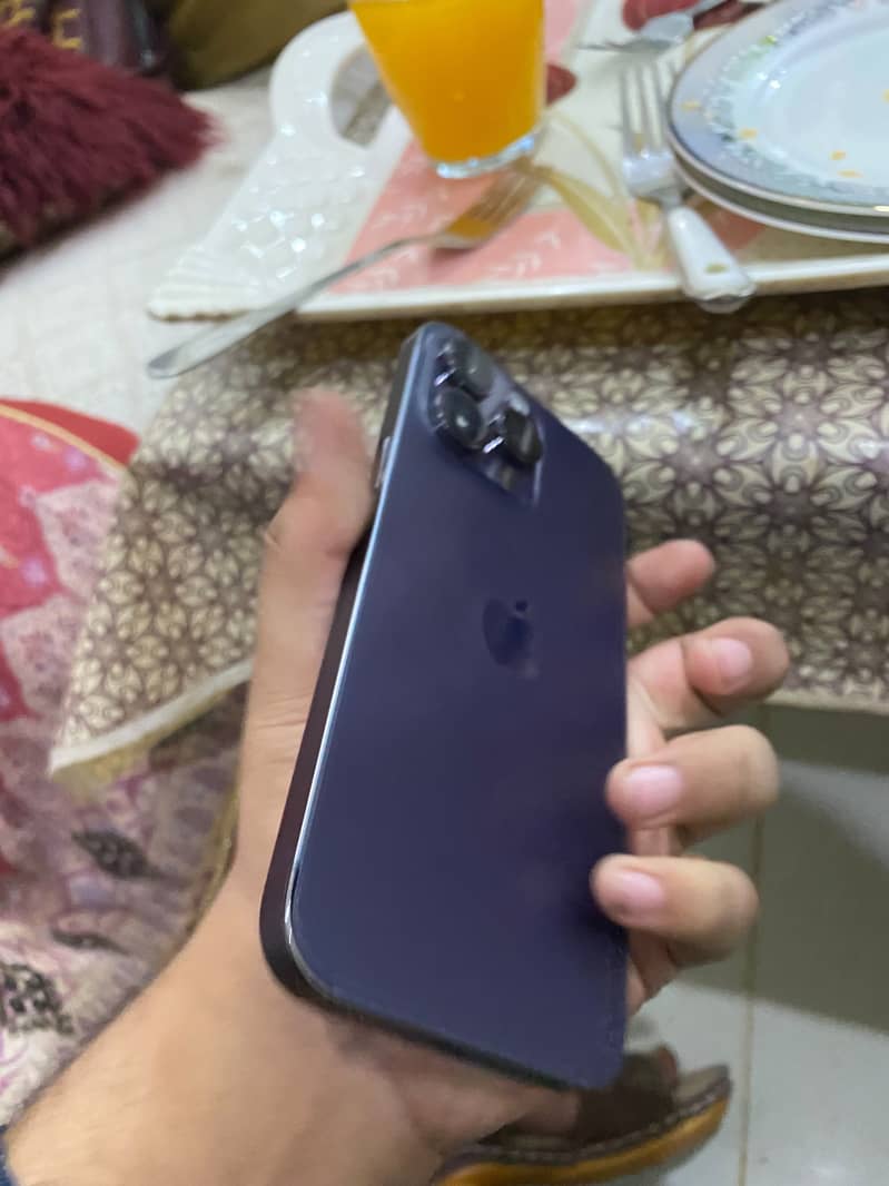 Apple iPhone 14 Pro Max 6