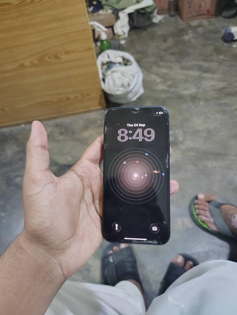 Apple iPhone 12 4