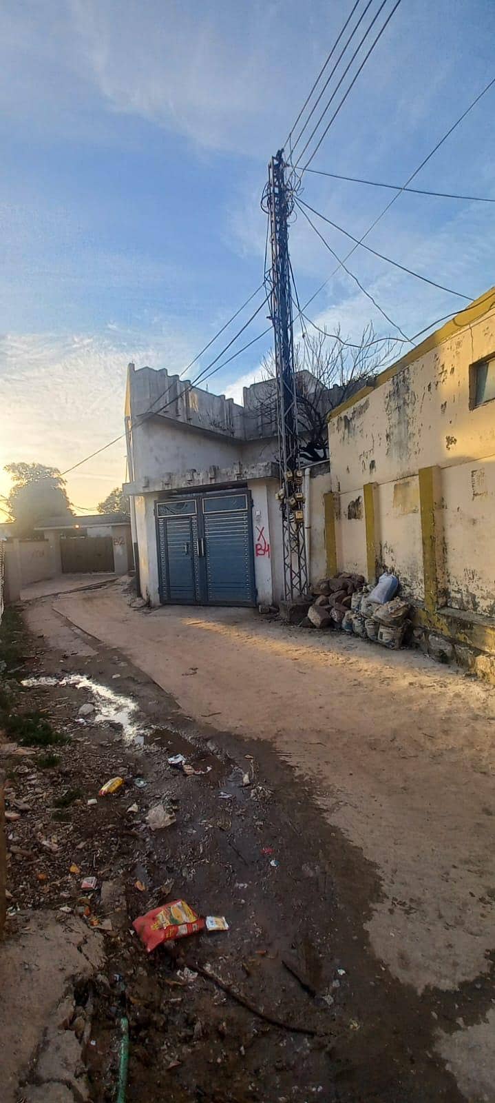 Main Entry Gate 0