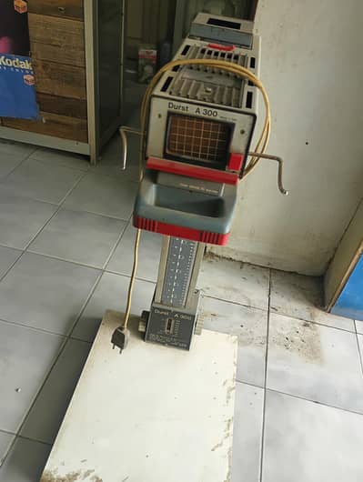ANTIQUE PHOTOGRAPHERY PARTS