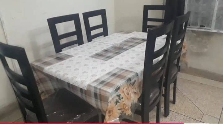 Dining Table with 6 chairs 2
