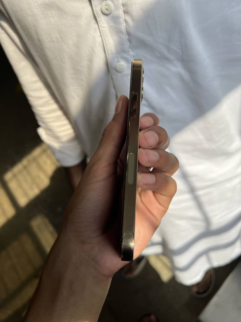 Apple iPhone 12 Pro 2