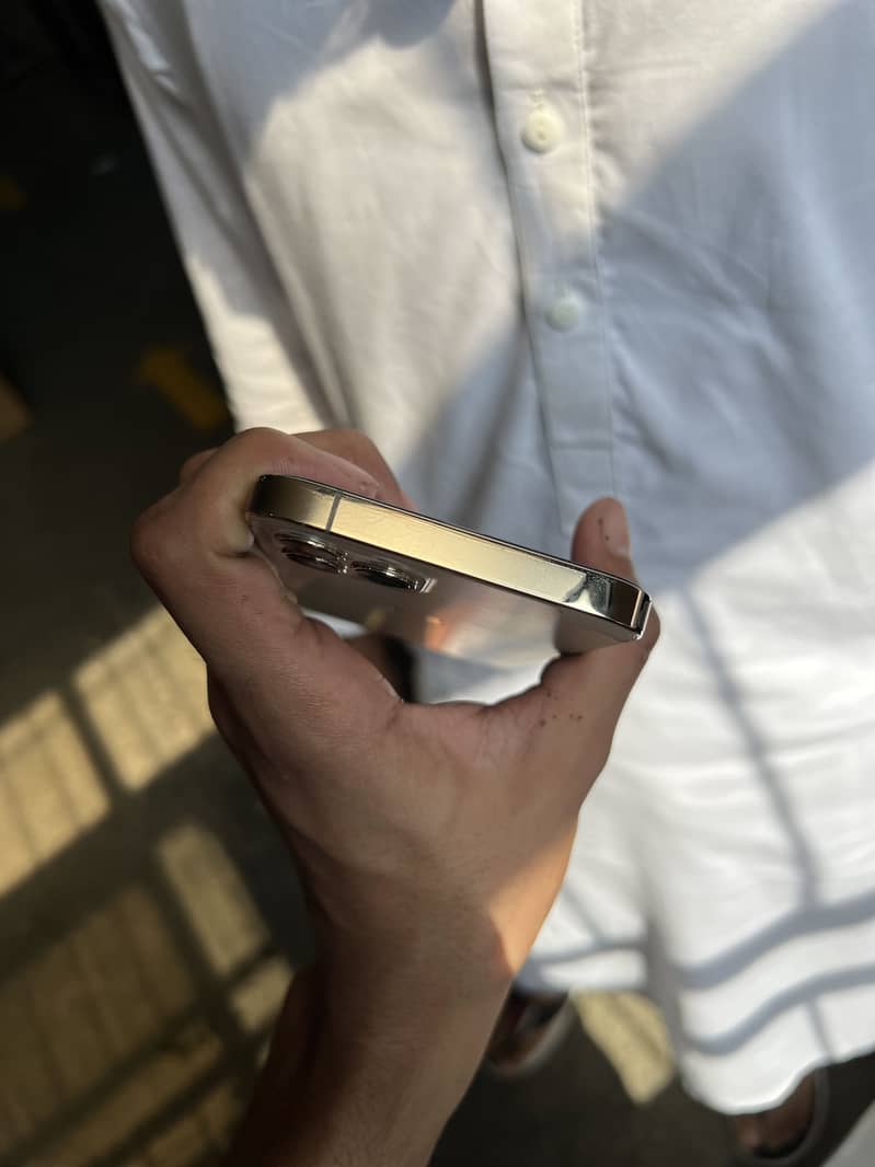Apple iPhone 12 Pro 3
