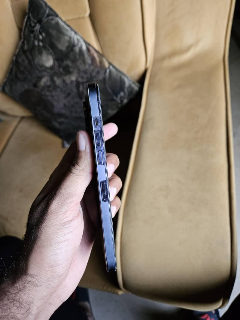 Apple iPhone 14 Pro Max 3