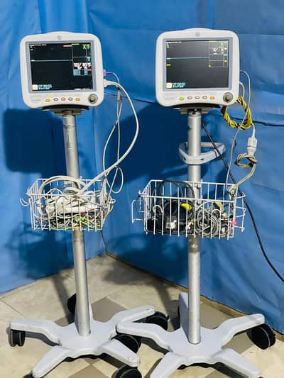 Cardiac patient monitors imported with stand accessories and battery