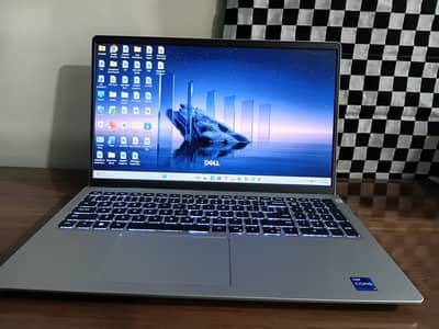Dell 15 DC 15250 Laptop 13th Gen Core i7