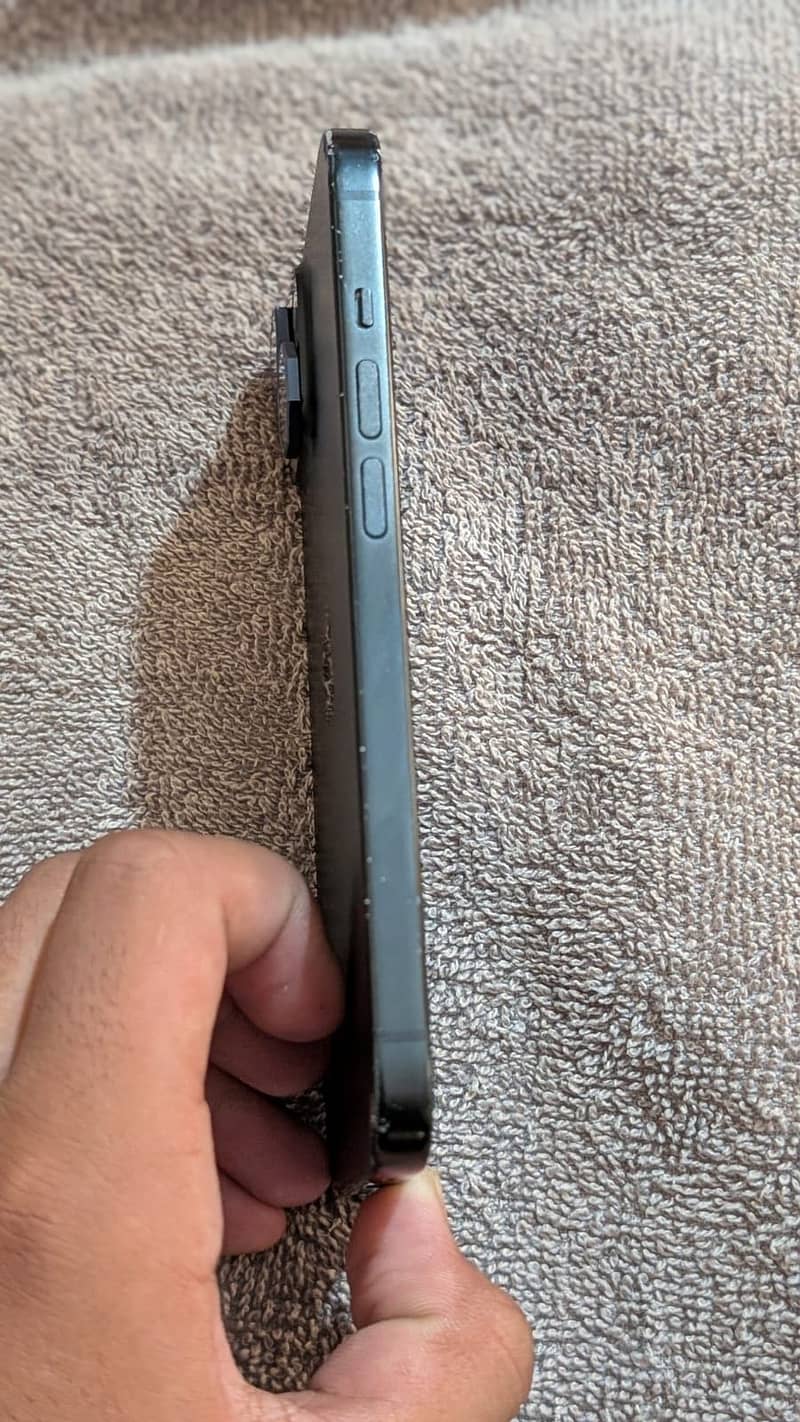Apple iPhone 15 2