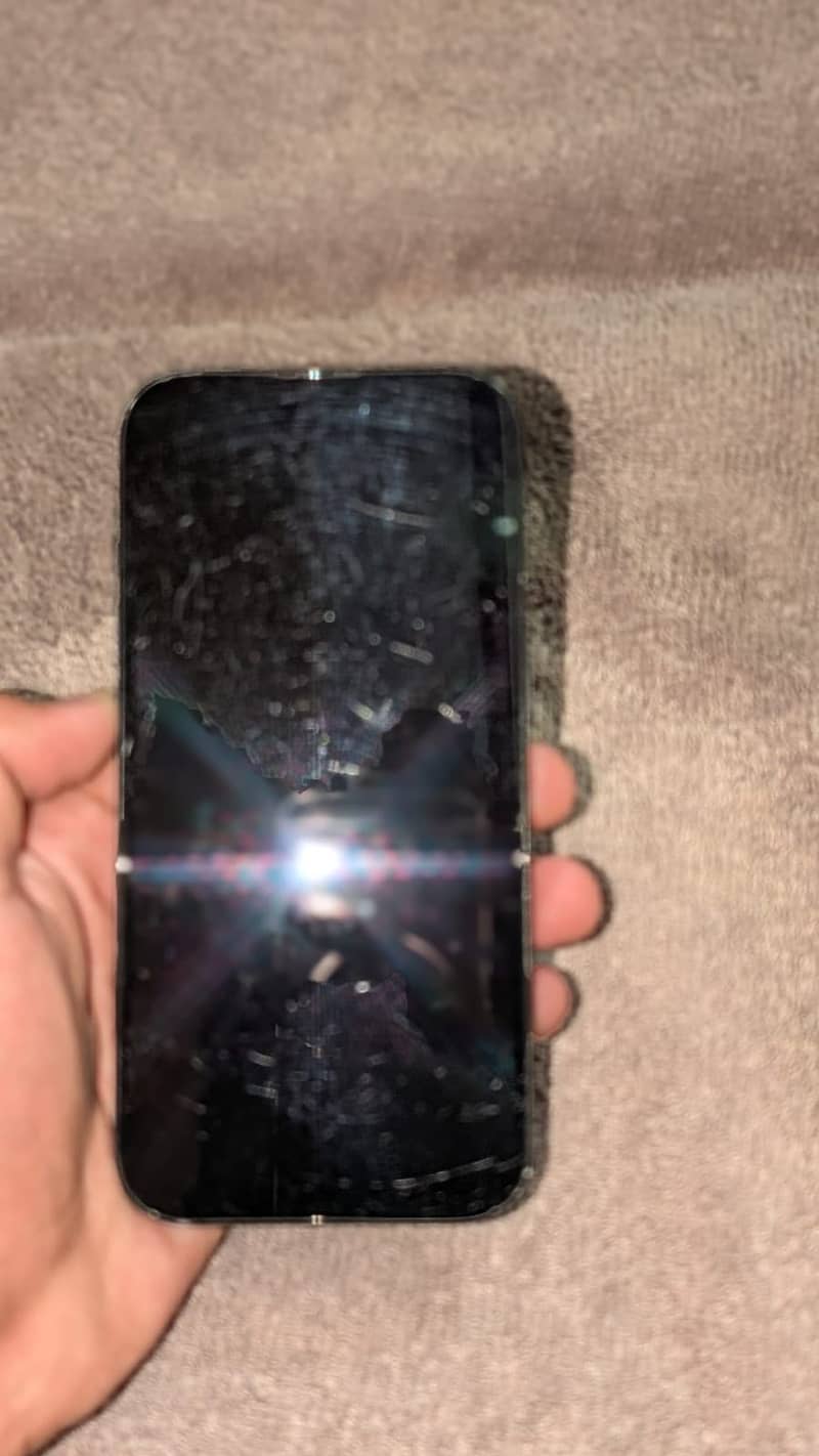 Apple iPhone 15 4