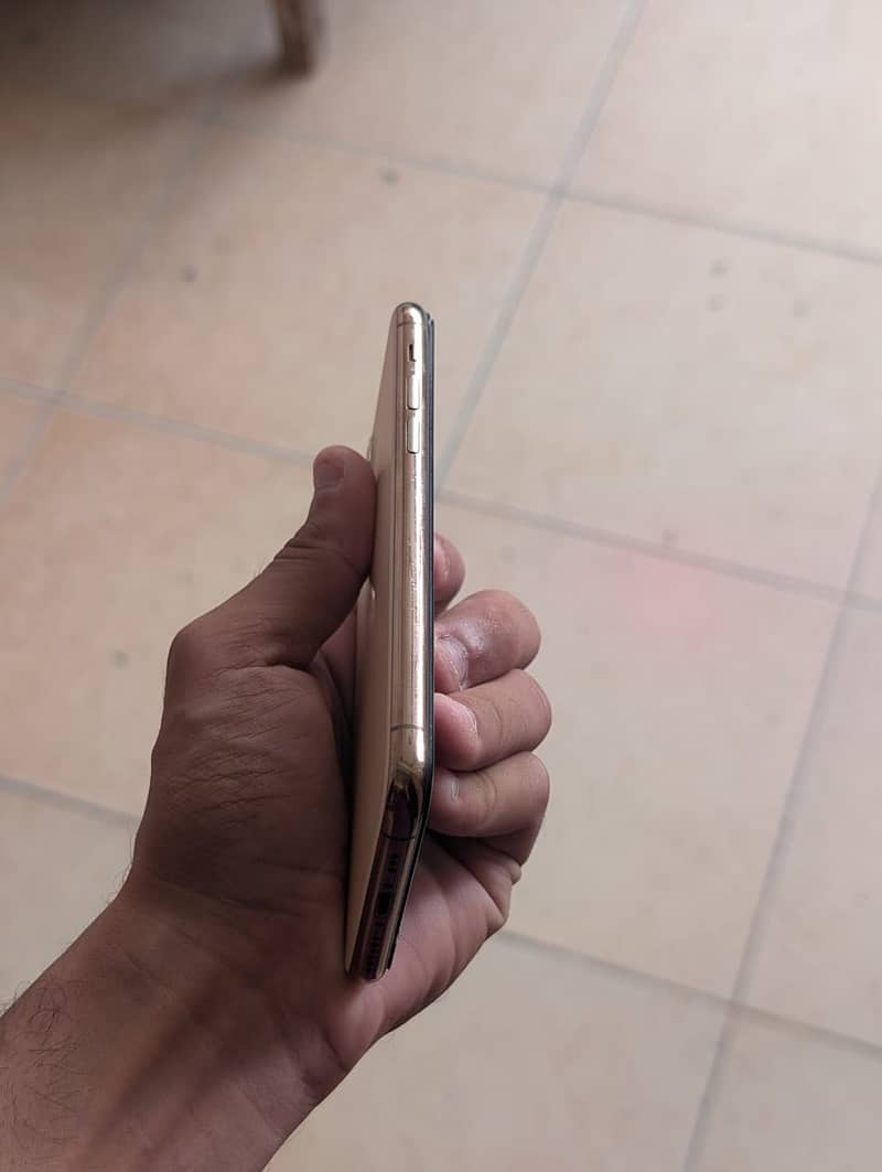 Apple iPhone 11 Pro 3