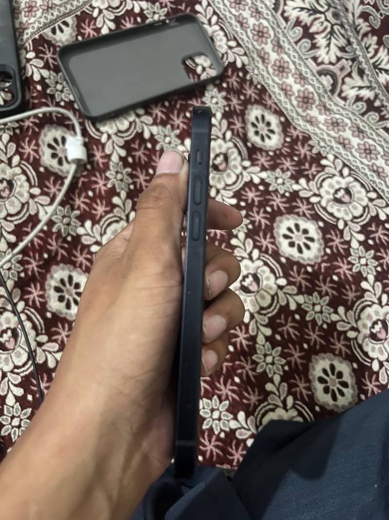 Apple iPhone 12 1