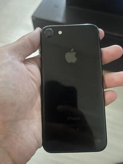 Apple iPhone 7