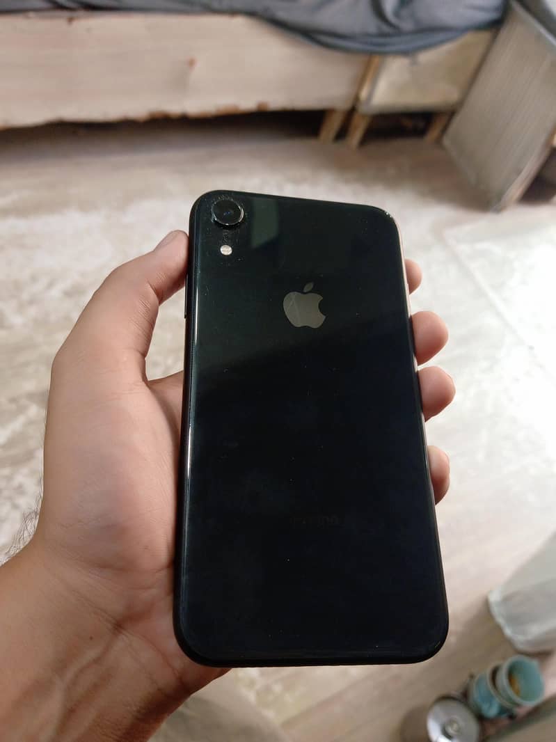 Apple iPhone XR 0