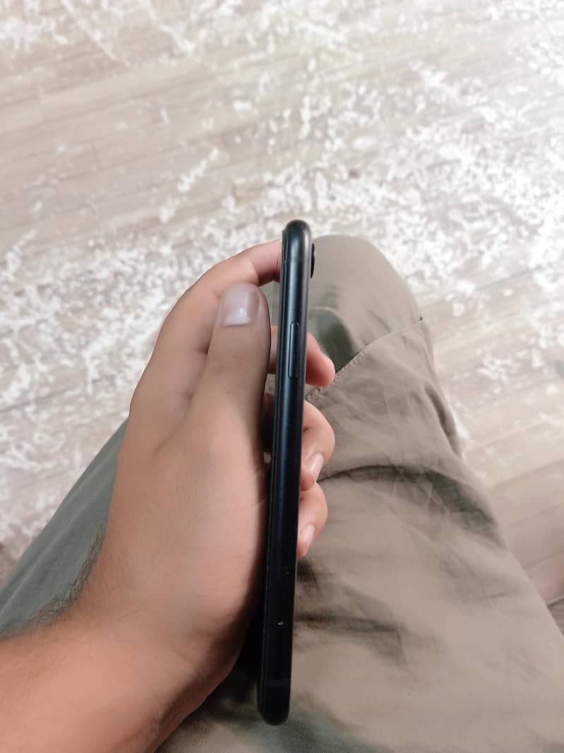 Apple iPhone XR 3