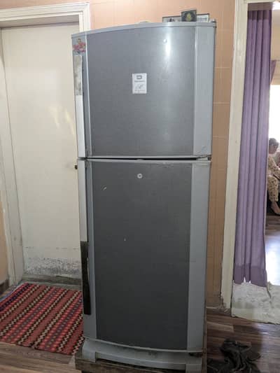 Dawlance Medium Size Refrigerator | Original & Excellent Condition