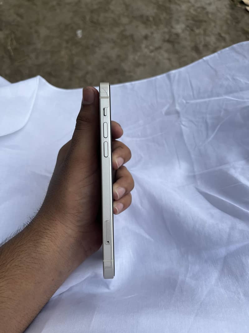 Apple iPhone 12 2