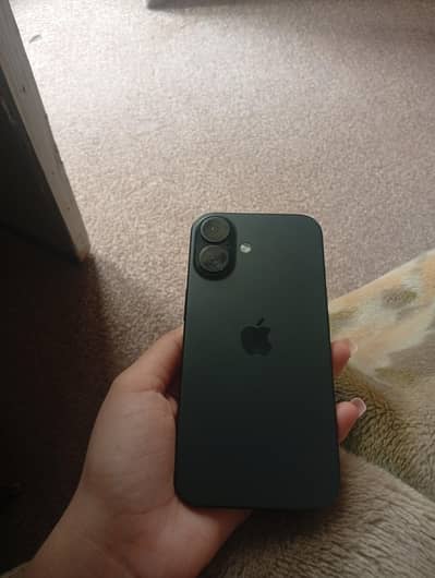 Apple iPhone 16
