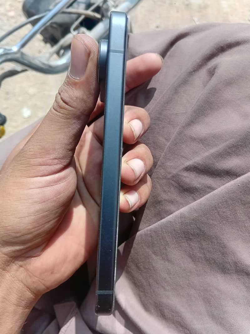 Google Pixel 9 3