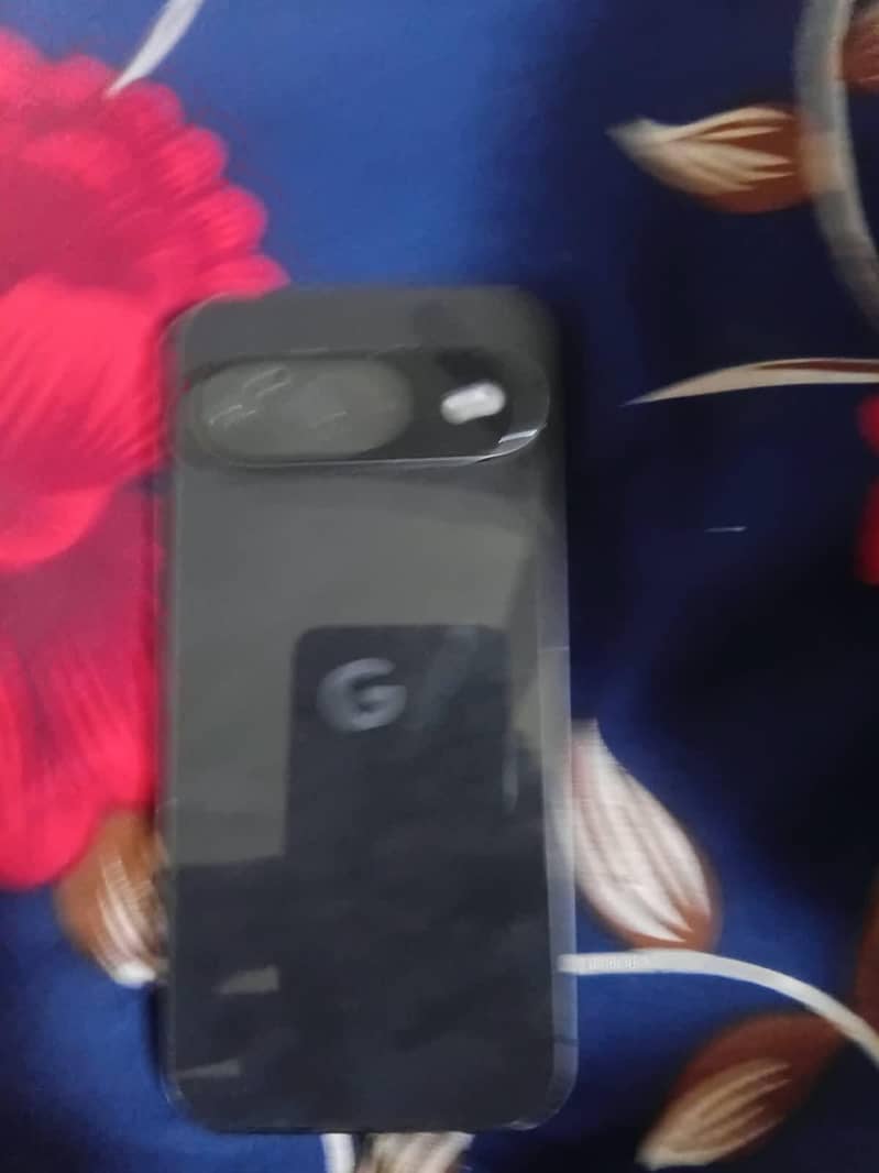 Google Pixel 9 5