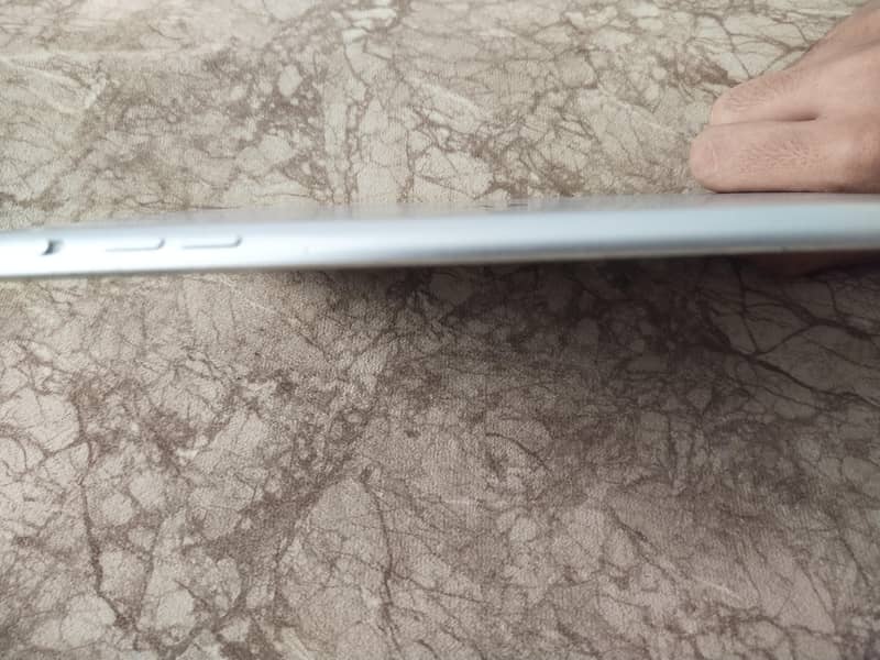 Apple IPad 5th Gen 3