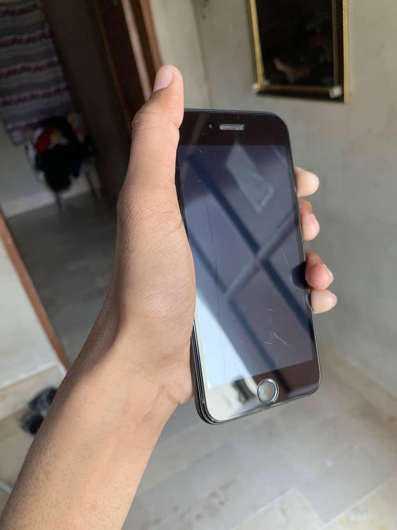 IPHONE SE 2020 4
