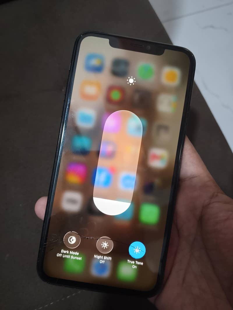 Apple iPhone 11 Pro Max 4
