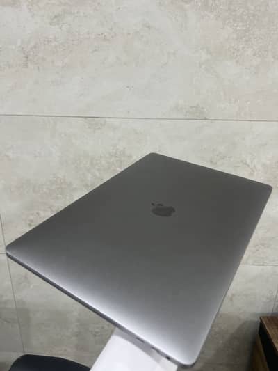 Macbook pro 2018 - 15 inch