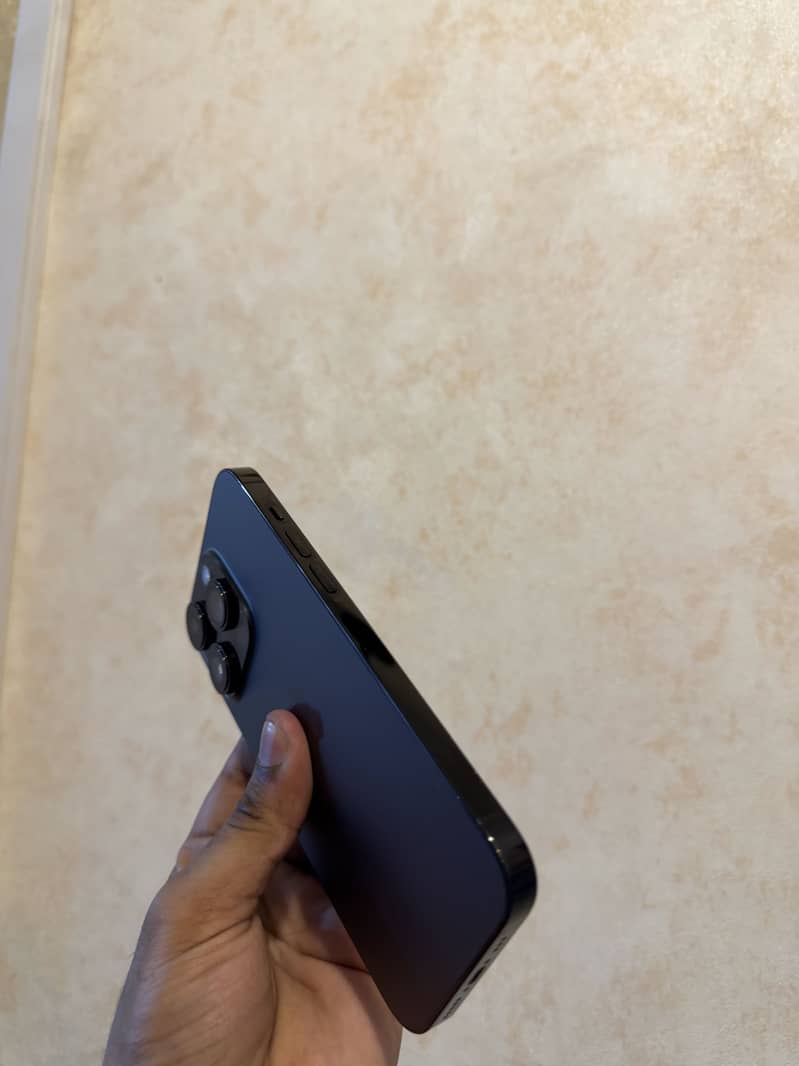 IPhone 14 Pro 2