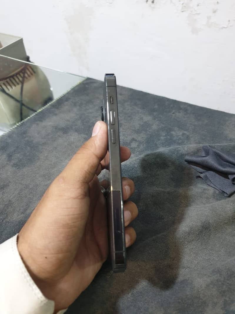 Apple iPhone 12 Pro 0