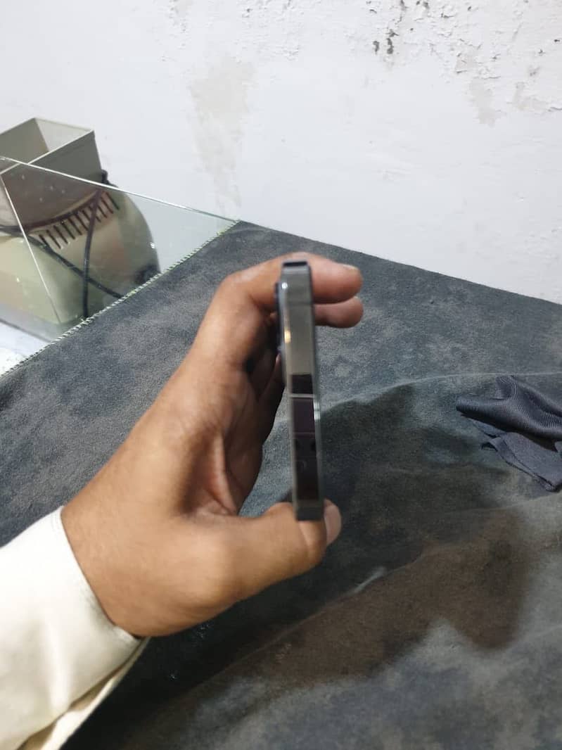 Apple iPhone 12 Pro 1