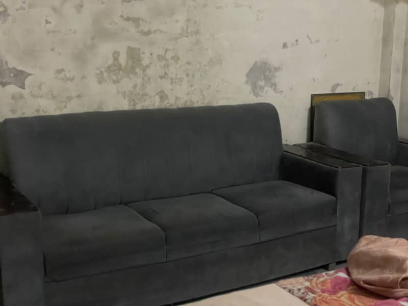 2 sofa sets 3