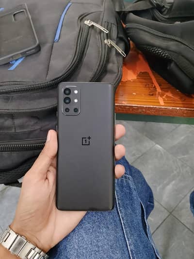 One Plus 9R