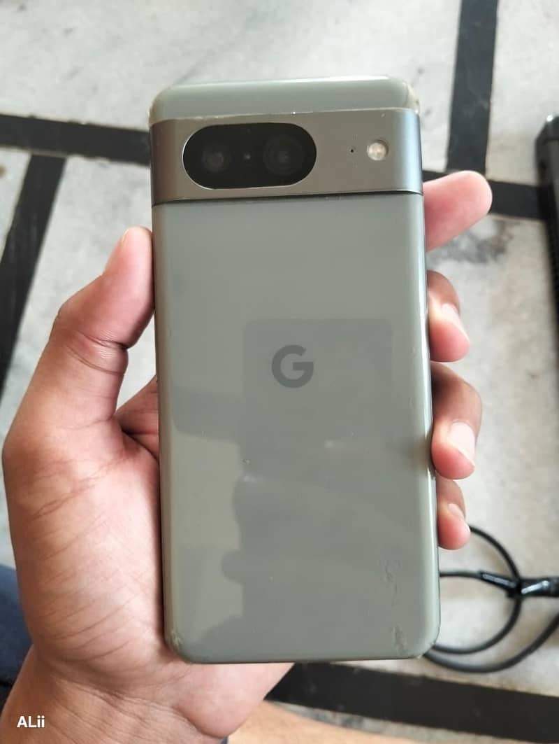 Google Pixel 8 3