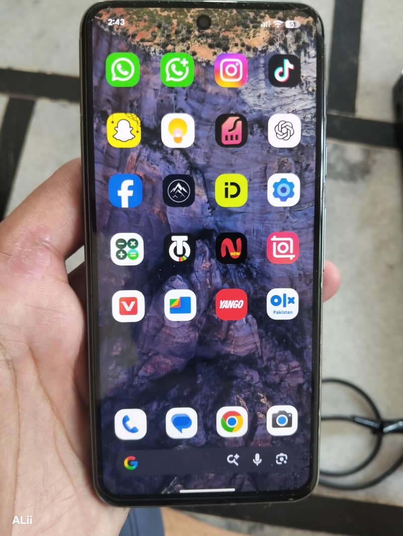 Google Pixel 8 4